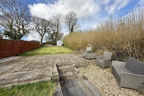 4 bedroom semi-detached house for sale, Heol Bryngwili, Cross Hands, Llanelli