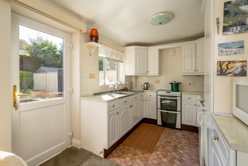 Kitchen Area.jpg