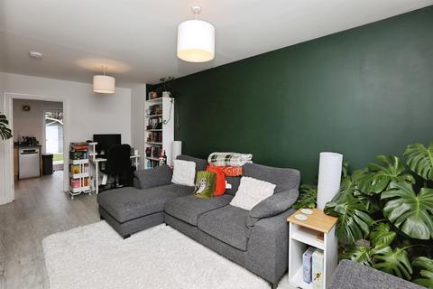 3 bedroom semi-detached house for sale, Camino Court, FAREHAM