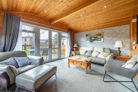 2 bedroom chalet for sale, Felmoor Park, Felton NE65