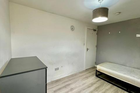1 bedroom in a house share to rent, York Drive, Birmingham B36