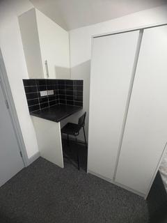 1 bedroom in a house share to rent, James Turner Street, Birmingham B18