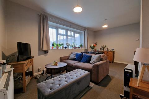 2 bedroom flat for sale, Warstones Gardens, Wolverhampton WV4
