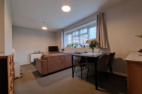 2 bedroom flat for sale, Warstones Gardens, Wolverhampton WV4