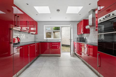 4 bedroom terraced house to rent, Benwell Road, London N7