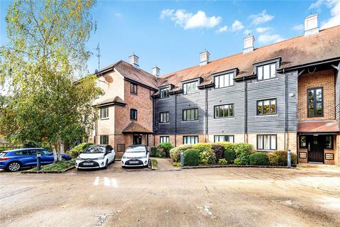 2 bedroom apartment for sale, Willow Court, Springwell Lane, Rickmansworth