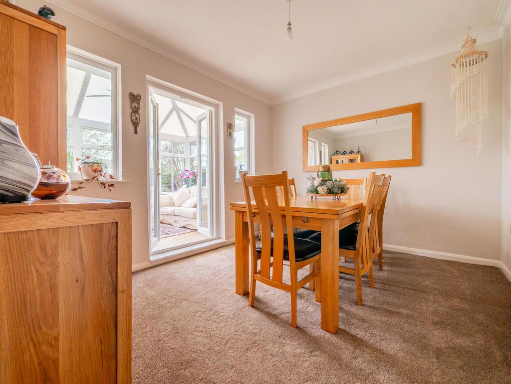 Dining Room/Bedroom 3