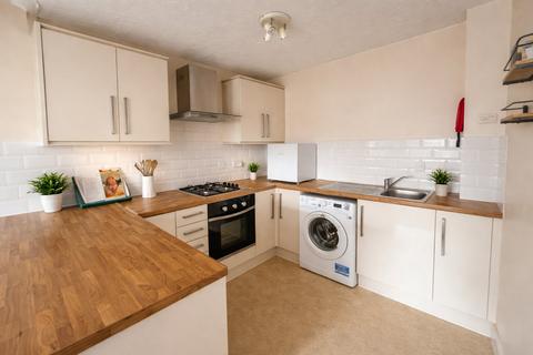 1 bedroom apartment to rent, Gresham Road, Staines-upon-Thames, TW18
