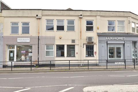 2 bedroom flat to rent, Ongar Road, Brentwood