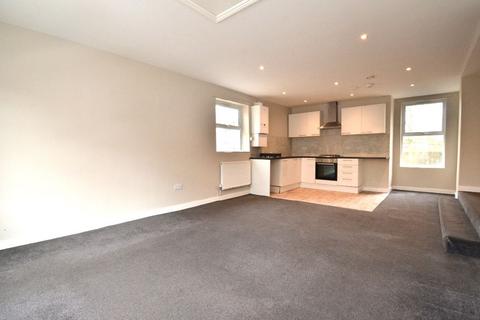 2 bedroom flat to rent, Ongar Road, Brentwood