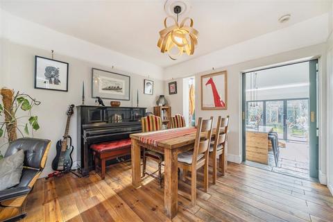 undefined, Fairfax Road, Teddington TW11
