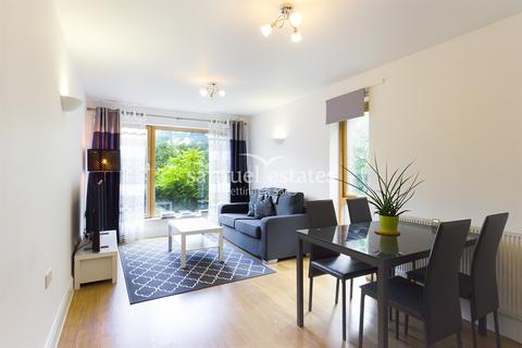 2 bedroom apartment to rent, Lynton Road, London, SE1