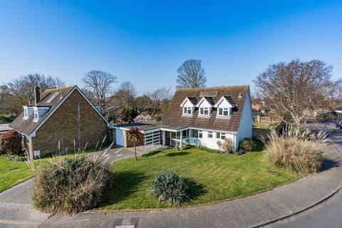 4 bedroom detached house for sale, The Oaks, Broadstairs
