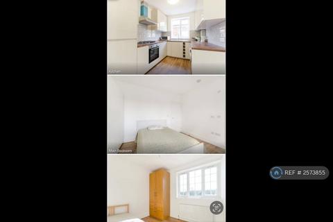 3 bedroom flat to rent, Roehampton Vale, London, SW15