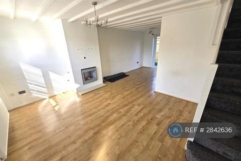 3 bedroom semi-detached house to rent, Stewart Drive, Loughborough, LE11