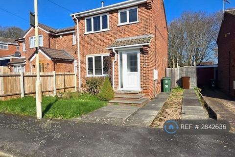 3 bedroom semi-detached house to rent, Stewart Drive, Loughborough, LE11