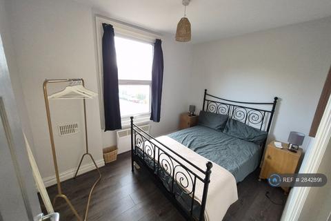 undefined, Blenheim Park Road, South Croydon, CR2