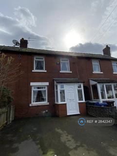3 bedroom terraced house to rent, Polefield Circle, Manchester, M25