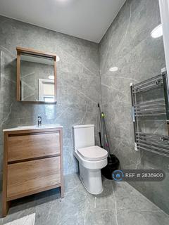 undefined, Staines Road, Hounslow, TW3
