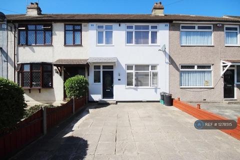 3 bedroom terraced house to rent, Beechwood Gardens, Rainham, RM13
