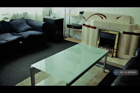 2 bedroom end of terrace house to rent, Craven Road, Leeds, LS6