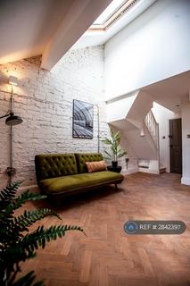 2 bedroom flat to rent, Albert Road, Manchester, M19