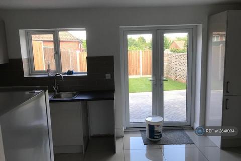 undefined, Salcot Crescent, Croydon, CR0