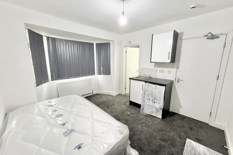 4 bedroom detached house for sale, Fenwick Close, Woking GU21