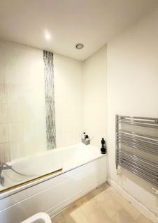 1 bedroom in a flat share to rent, Wrentham Street, Birmingham B5