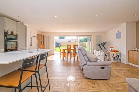 4 bedroom bungalow for sale, Laurel Lane, Ringwood BH24