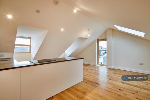 1 bedroom flat to rent, Rickard House, Cambridge, CB4