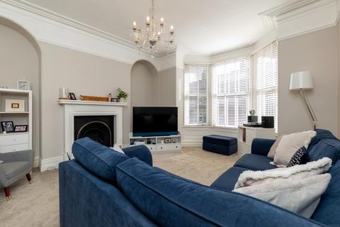 3 bedroom terraced house for sale, Skipton Road, Silsden, West Yorkshire, BD20