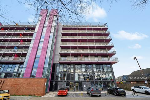 2 bedroom flat to rent, Tinderbox House, London, SE8
