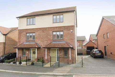 4 bedroom semi-detached house for sale, Cherry Avenue, Market Harborough