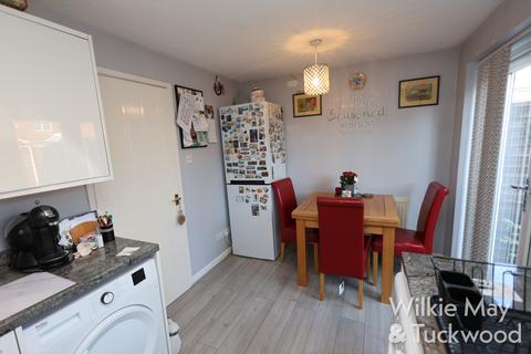 2 bedroom semi-detached house for sale, Larch Close, Bridgwater TA6
