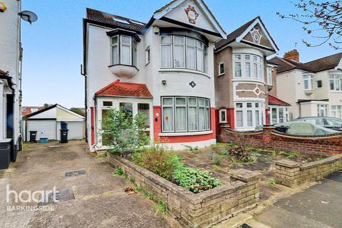 4 bedroom semi-detached house for sale, Beechwood Gardens, Clayhall