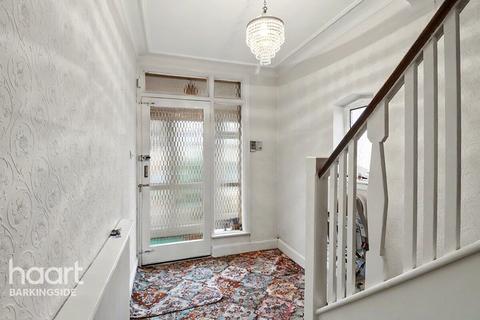4 bedroom semi-detached house for sale, Beechwood Gardens, Clayhall