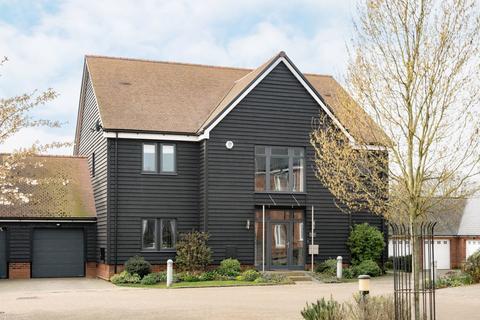 5 bedroom link detached house for sale, Gubblecote, Tring, Hertforshire HP23