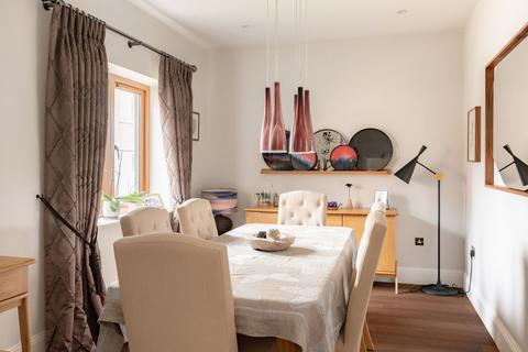 5 bedroom link detached house for sale, Gubblecote, Tring, Hertforshire HP23