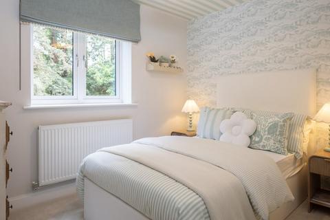 3 bedroom semi-detached house for sale, Wivenhoe Gardens, Wivenhoe, Colchester, CO7