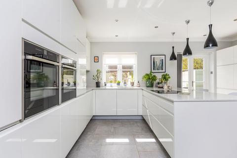 4 bedroom semi-detached house for sale, Cornes Close, Winchester, SO22