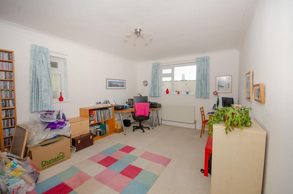 Bedroom 4.jpg