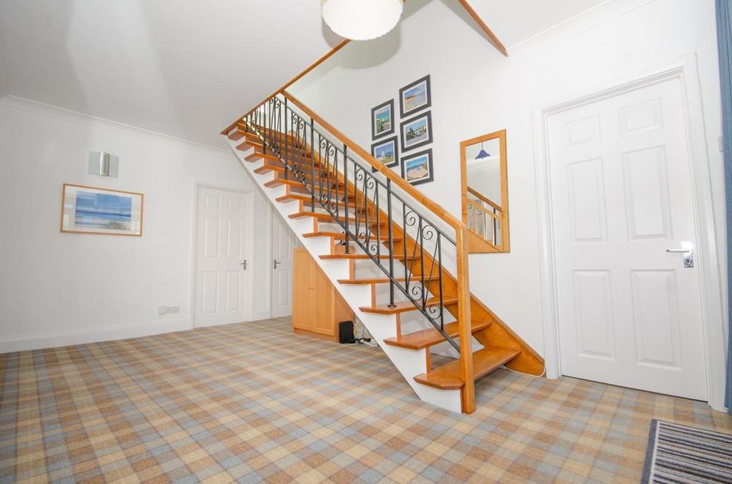 Hallway.jpg