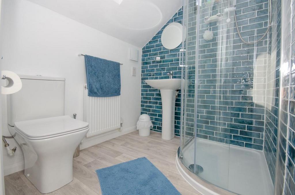 Ensuite.jpg