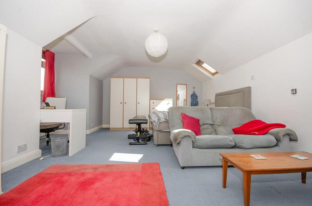 Bedroom 2.jpg