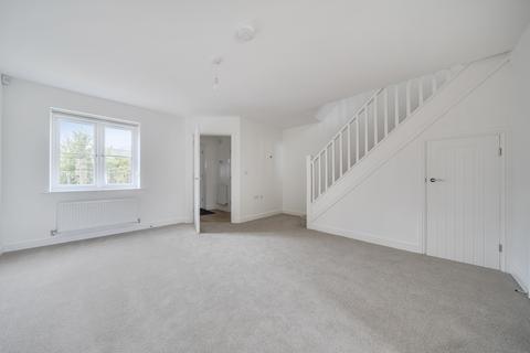 3 bedroom house to rent, Kingfisher Drive, Northampton
