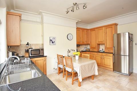 4 bedroom flat for sale, Park Avenue, Harrogate, HG2