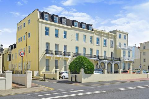 2 bedroom flat to rent, Marine Parade, BRIGHTON