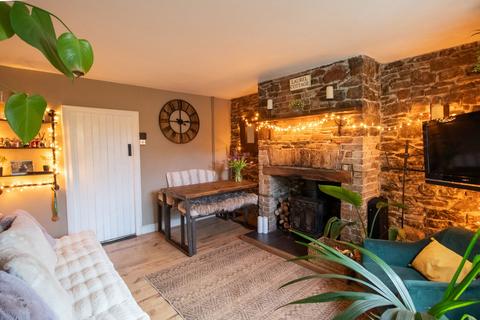 2 bedroom cottage for sale, North End Road, Yatton