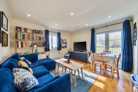 2 bedroom apartment for sale, Ridge House, Springwell Lane, Rickmansworth